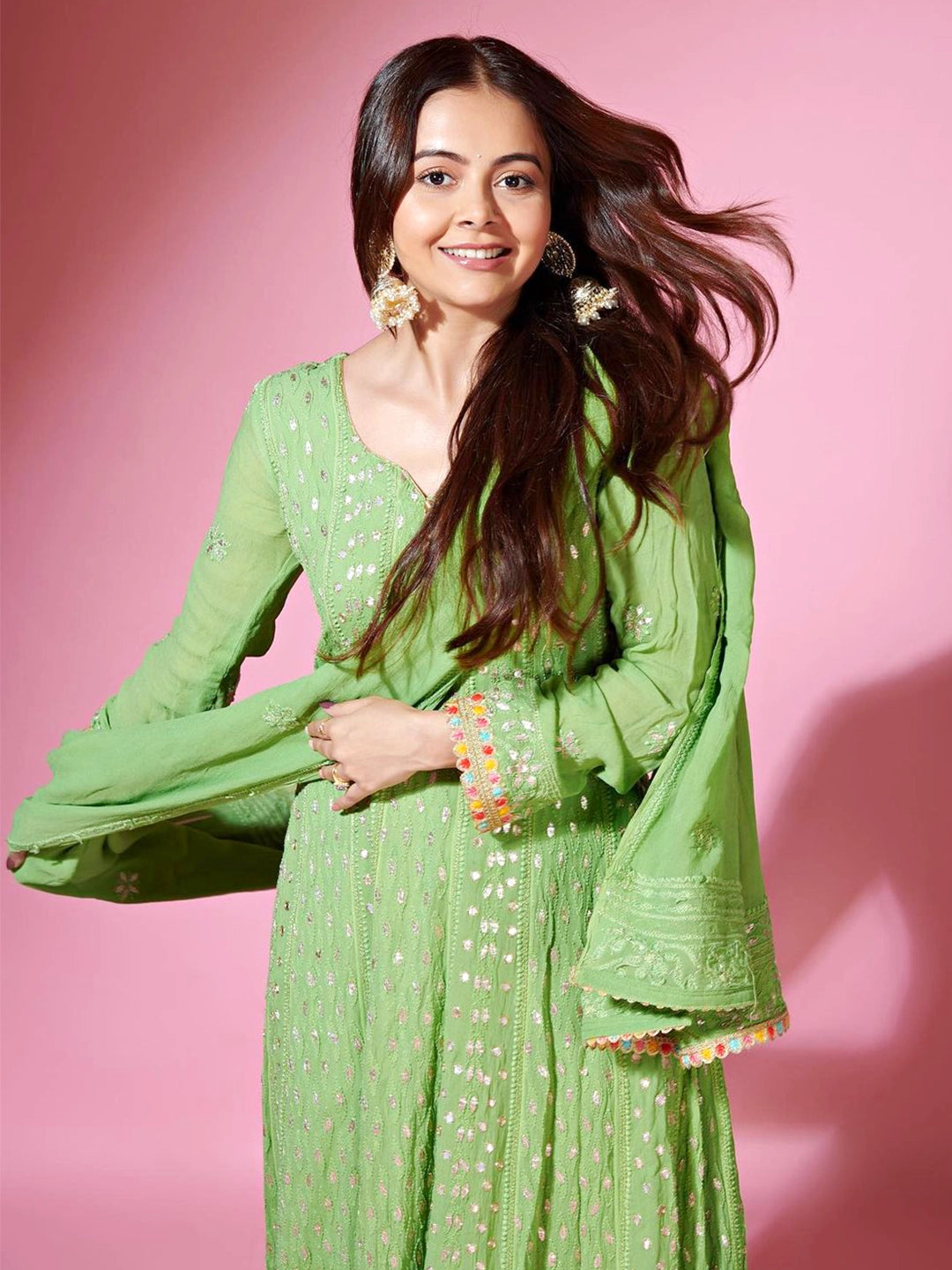 Devoleena wearing Devoleena Bhattacharjee Green Sufiya Viscose Chikankari Anarkali with Dupatta
