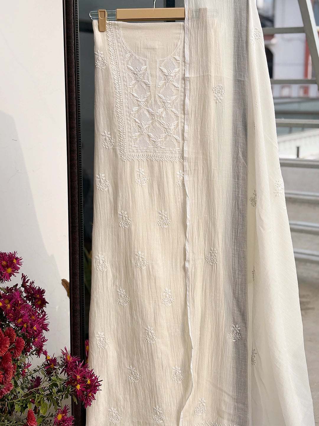 Parisha Mul Chanderi Chikankari Kurti Piece with Dupatta - White