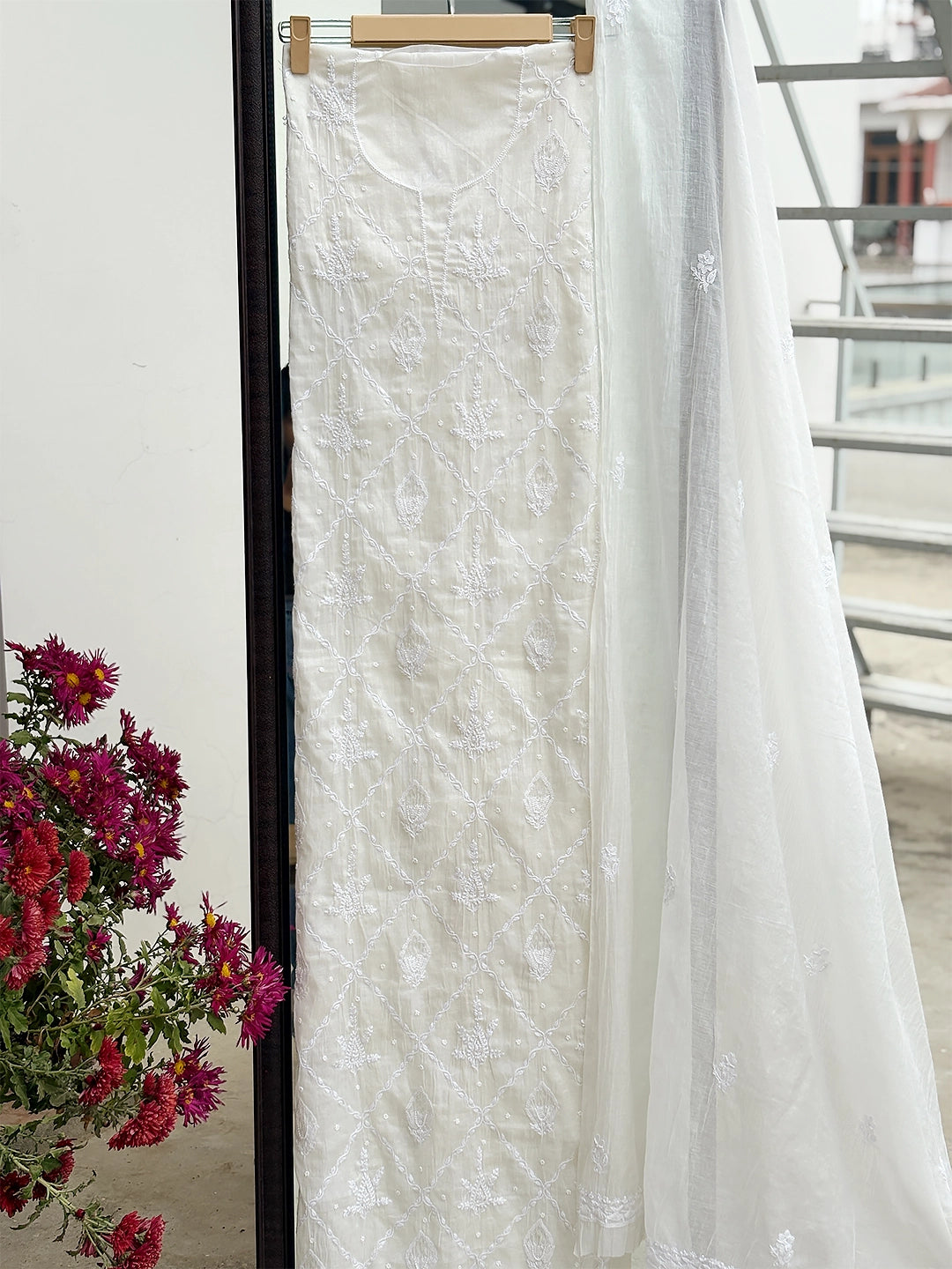 Rasik Chikankari Kurti Piece with Dupatta - White