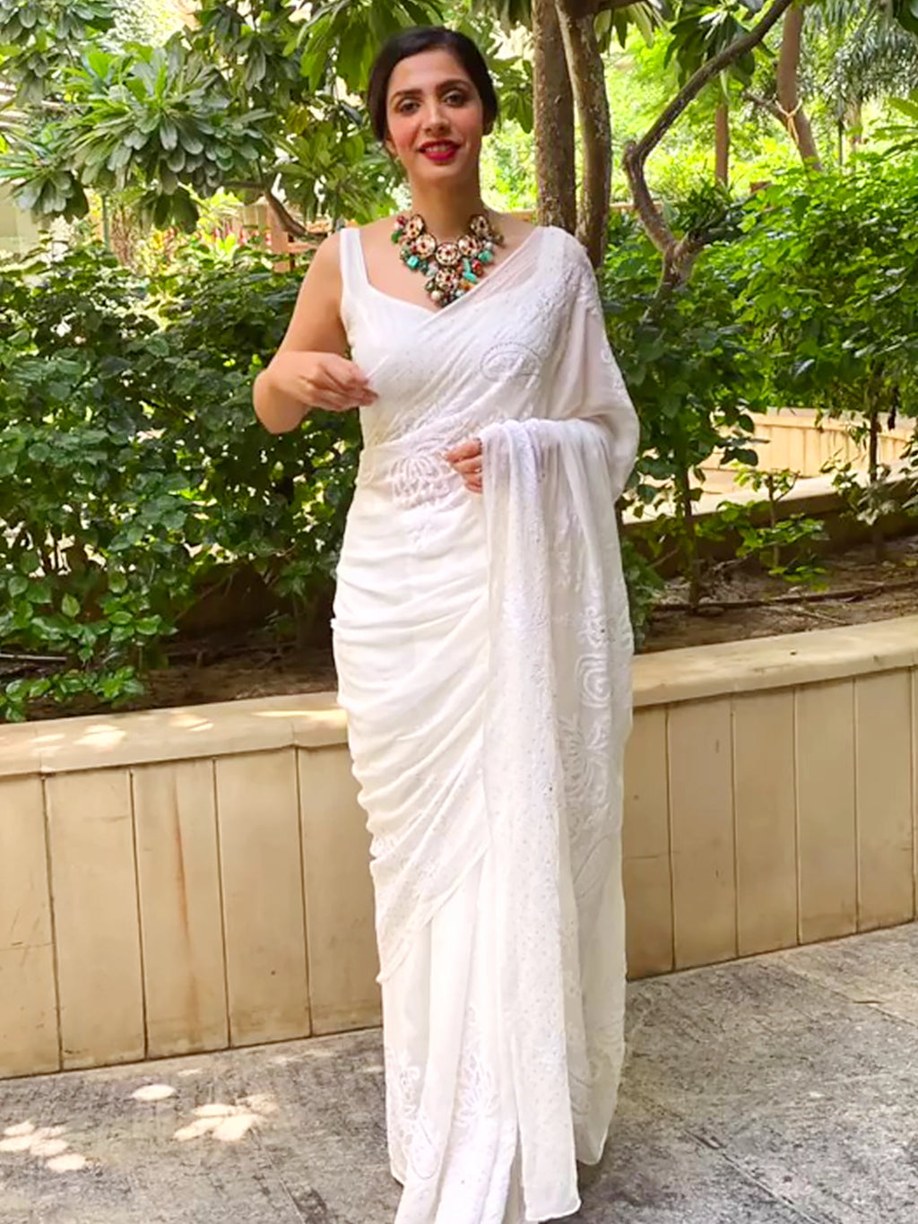 White Heer Viscose Chikankari Embroidered Saree